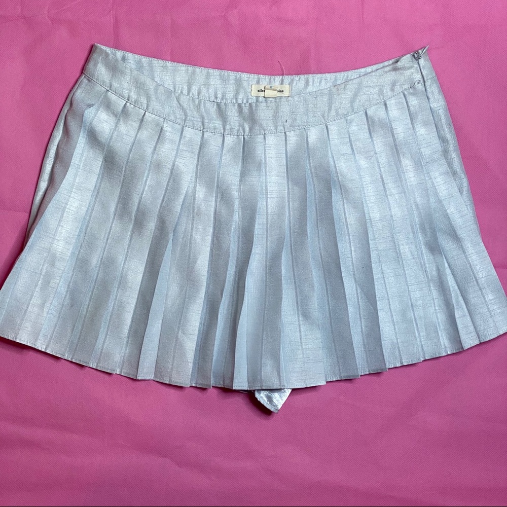 Silence & Noise pleated SKORT
